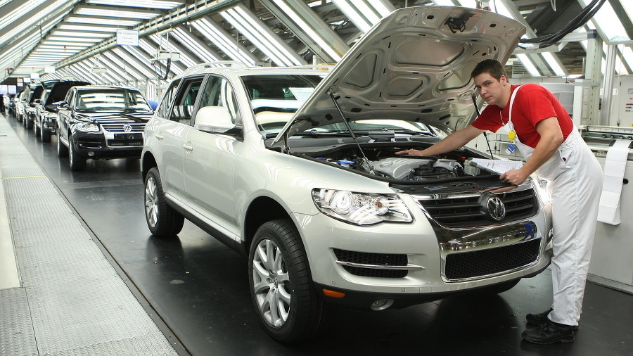 Volkswagen v Bratislave produkuje automobily