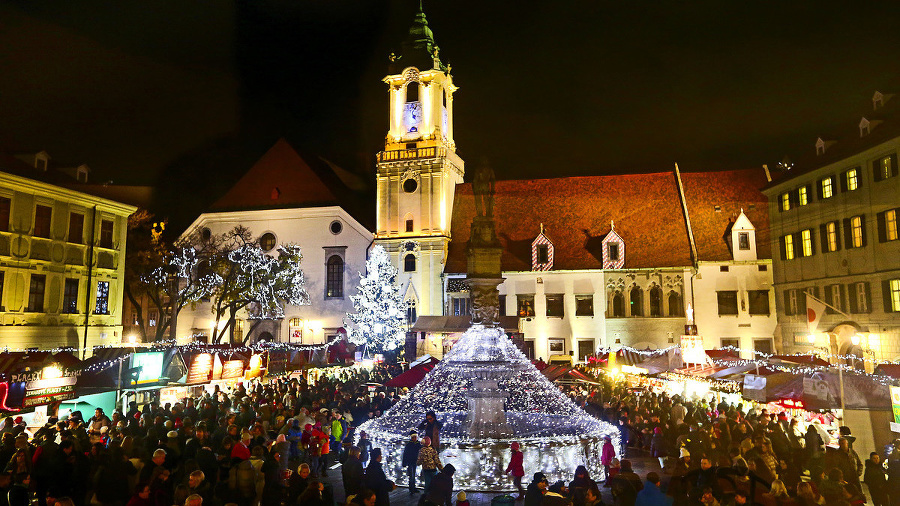 Magistrát vyzdobil aj Hlavné