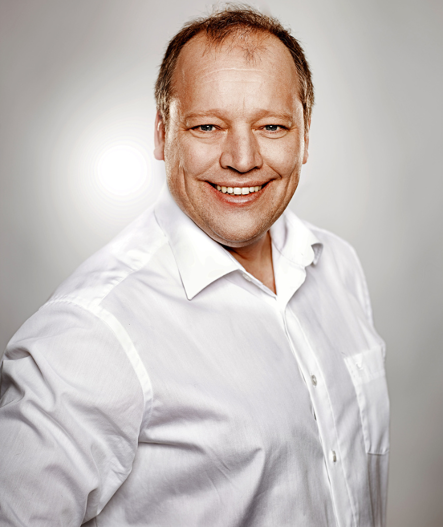 Šéfa Markízy Matthias Settele odchod z televízie nepríjemne prekvapil. 
