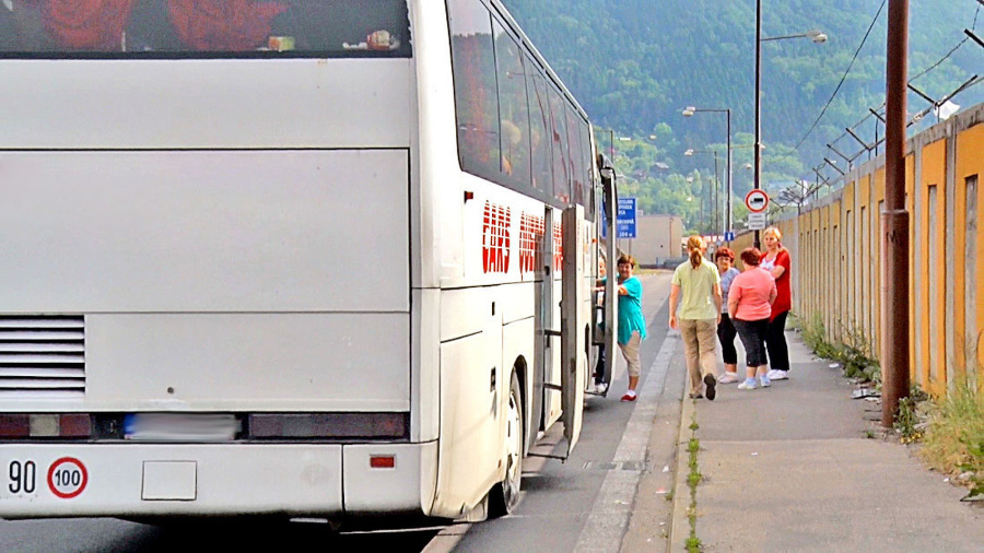 Plný autobus pútnikov smeroval