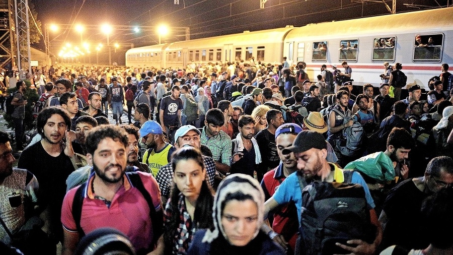 Mnohí utečenci prechádzajú Európou