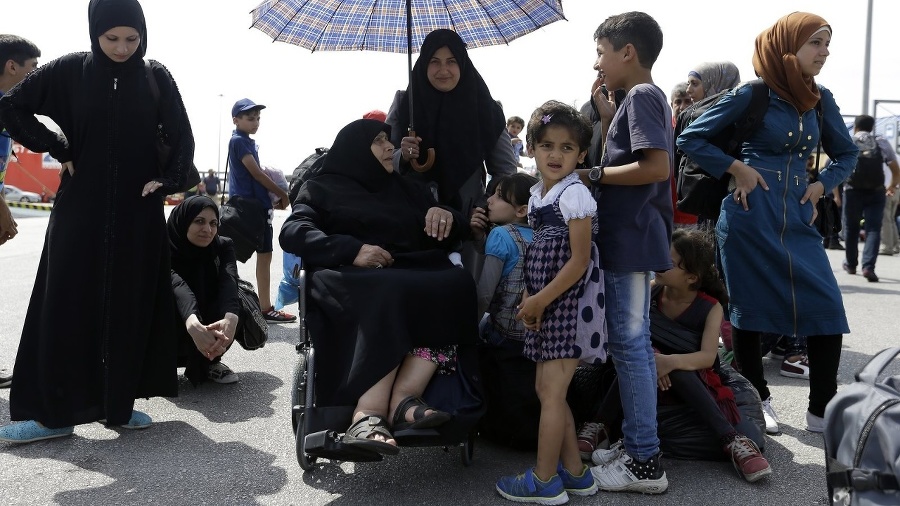 Sýrski migranti po vystúpení