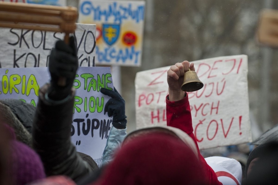 Protestu učiteľov sa zúčastnili