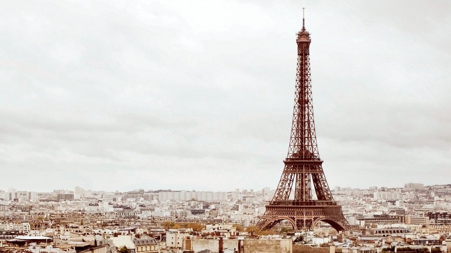 Jesenný Paríž je neodolateľný, ako z historickej pohľadnice.