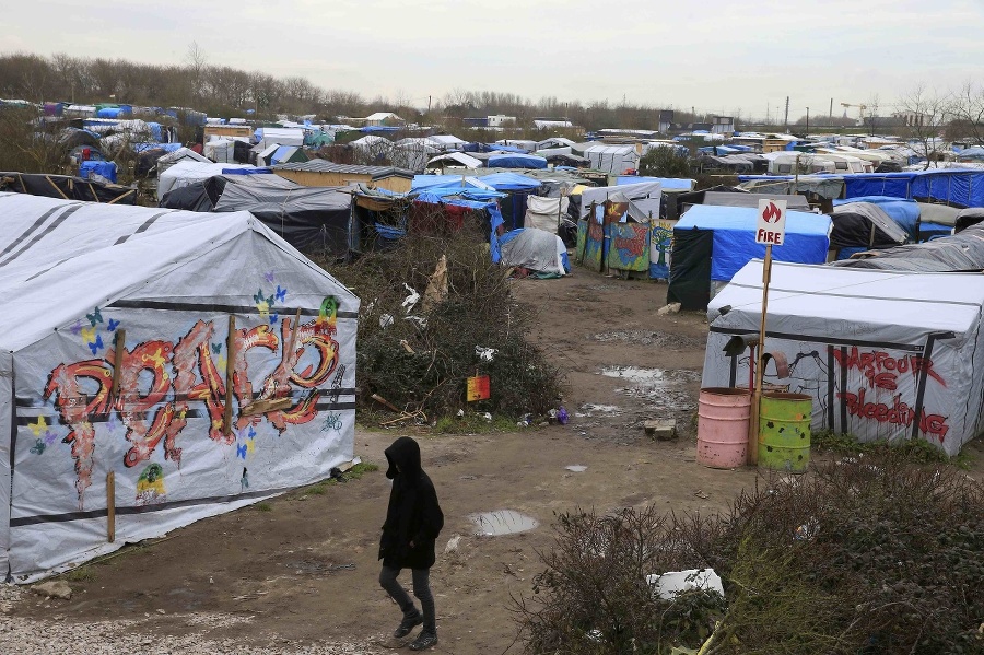 Utečenecký tábor v Calais.
