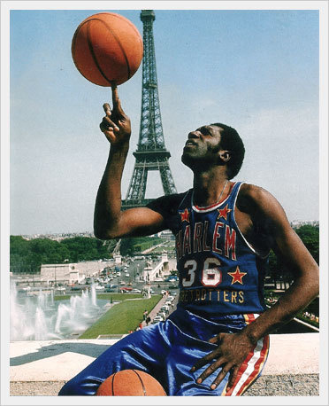 Meadowlark Lemon v drese