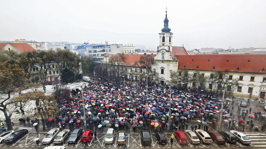 Na námestie prišli pedagógovia