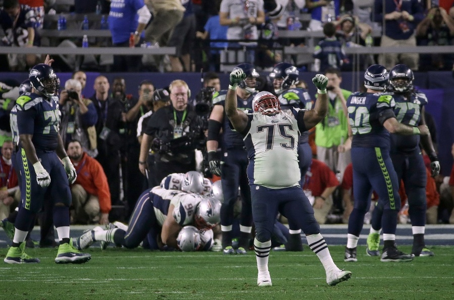 Vince Wilfork oslavuje víťazstvo.