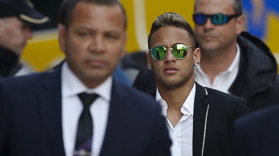 Neymar na súd dorazil