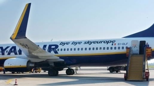 Ryanair zaplatí easyJetu 50100