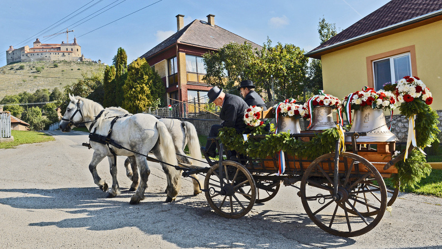 Hradná kaplnka dostala tri