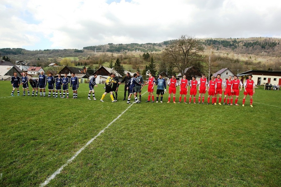 S predposledným Ihráčom vyfasovali výprask 0:7.
