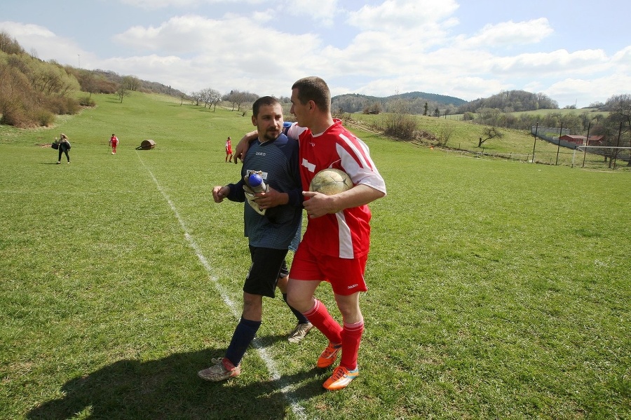 S predposledným Ihráčom vyfasovali výprask 0:7.