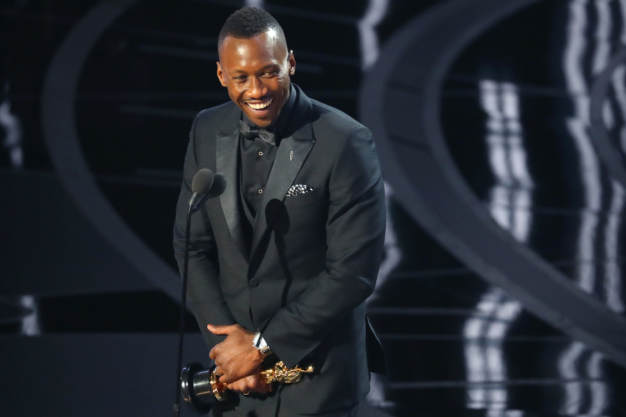 Najlepší herec vo vedľajšej úlohe Mahershala Ali (Moonlight).
