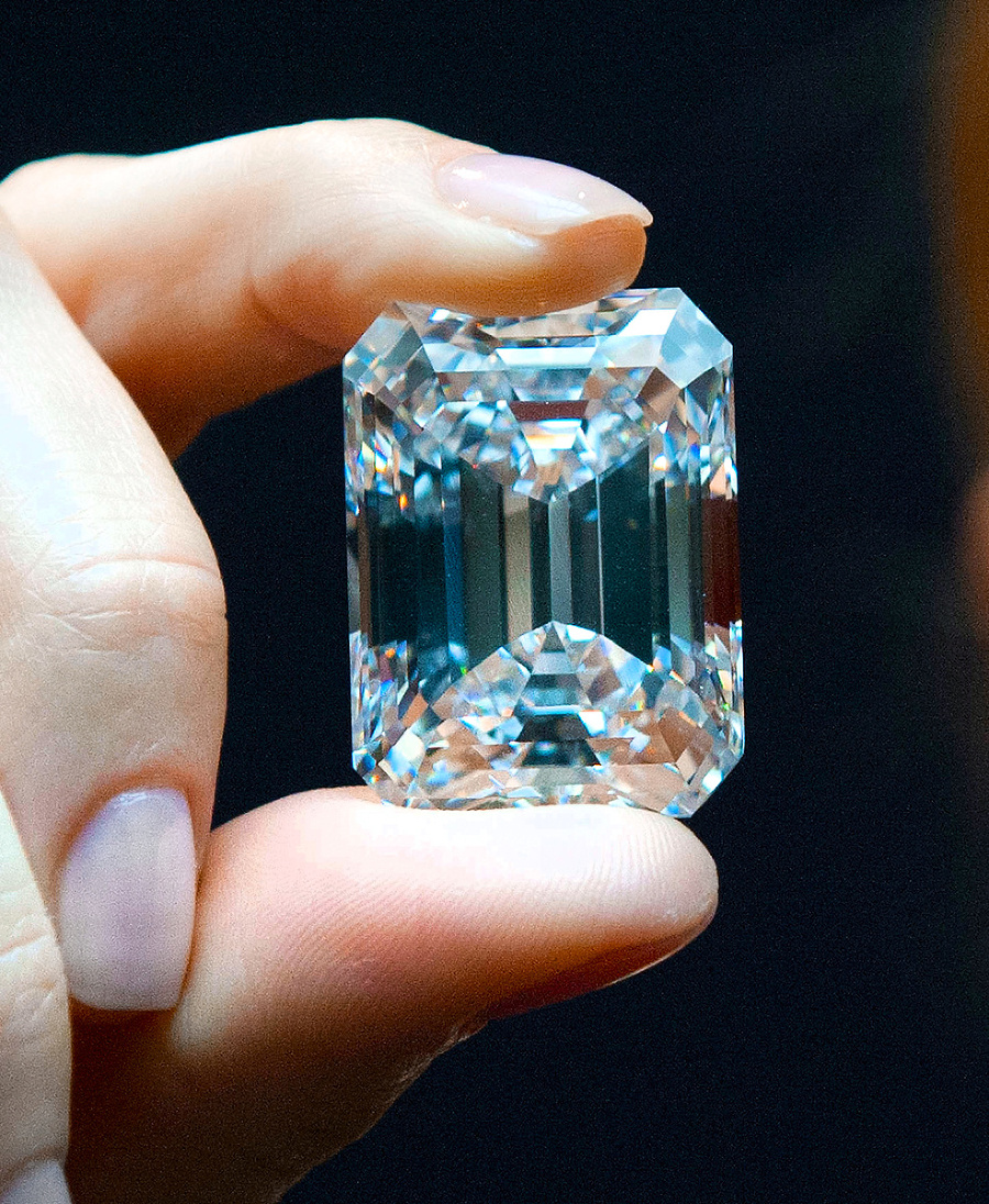 Odhadovaná cena číreho diamantu