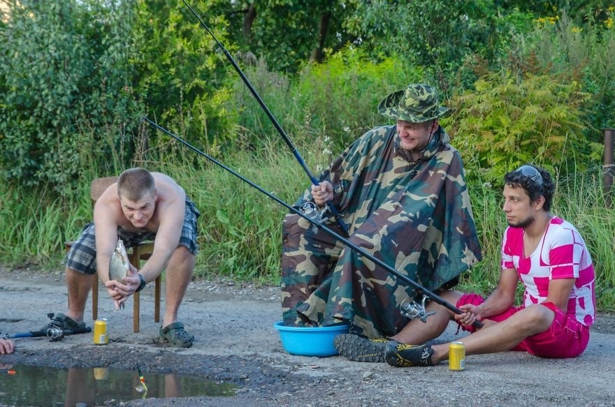 Skupinka Litovčanov sa vtipným