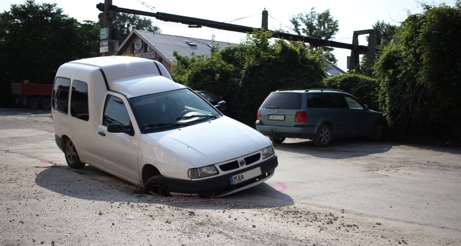 Pick-up skončil predným kolesom