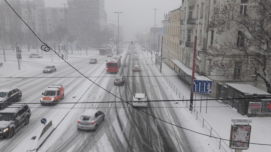 Sneženie v Bratislave.