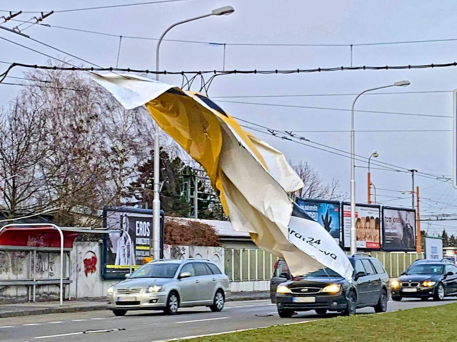 Na Rožňavskej ulici strhol