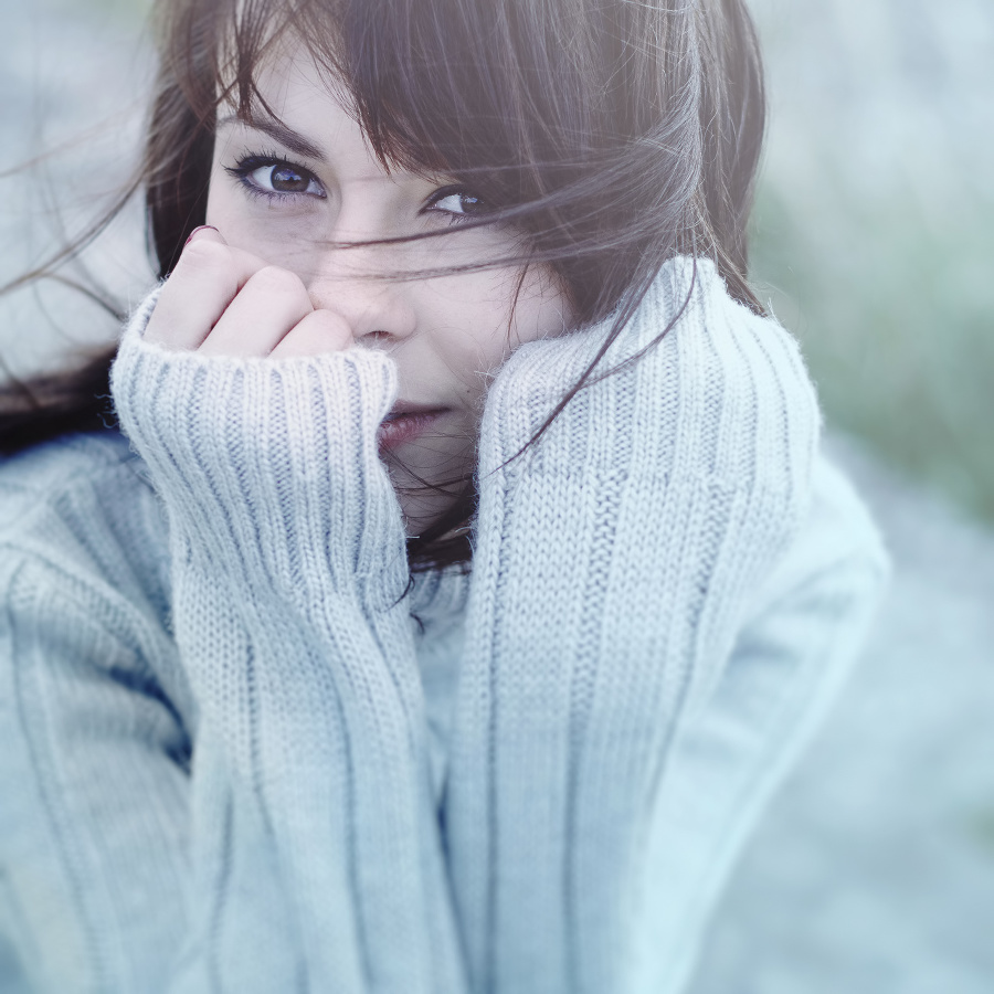 Beautiful girl freezing outdoor,