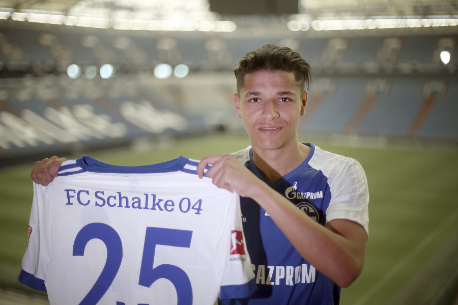 Futbalistu Schalke Amine Harita