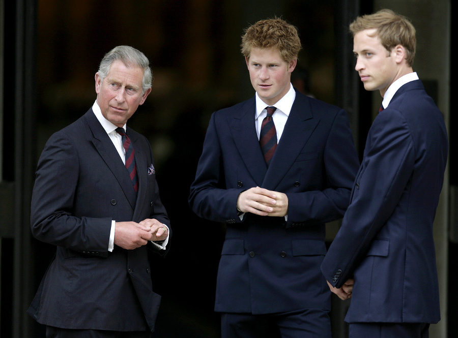 Princovia Charles, Harry a