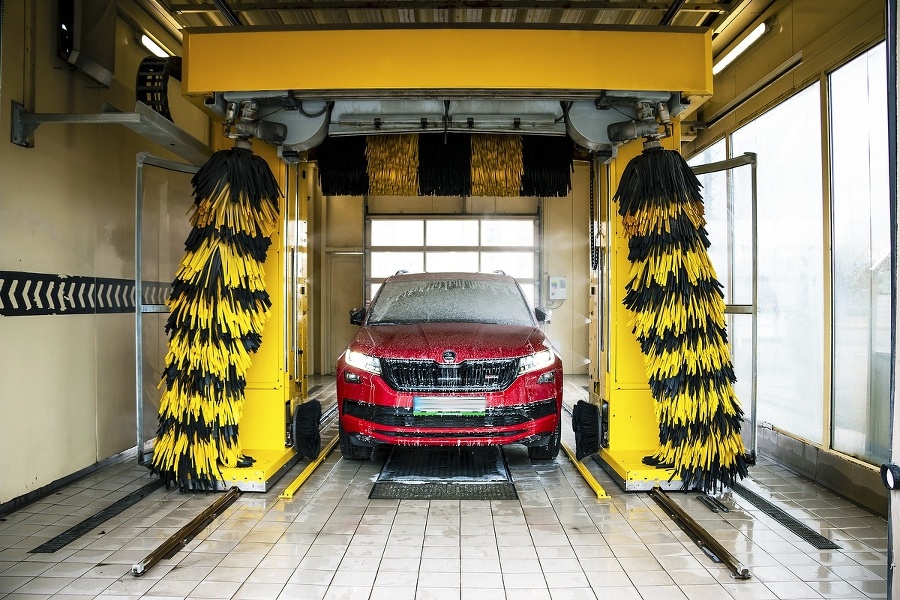 Moderné autoumyvárne očistia auto