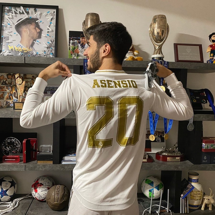 Marco Asensio oslavuje víťazstvo.