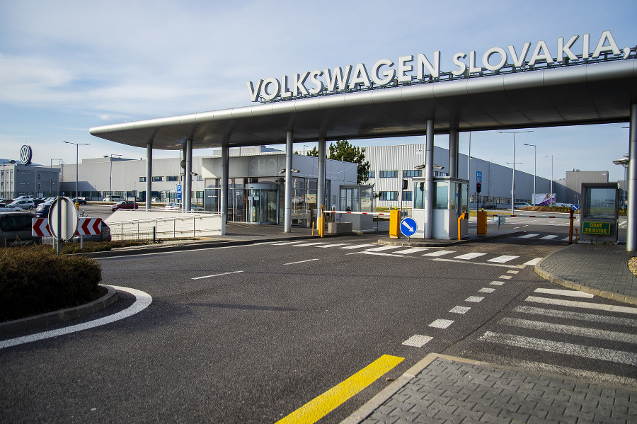 Automobilka Volkswagen Slovakia prerušila