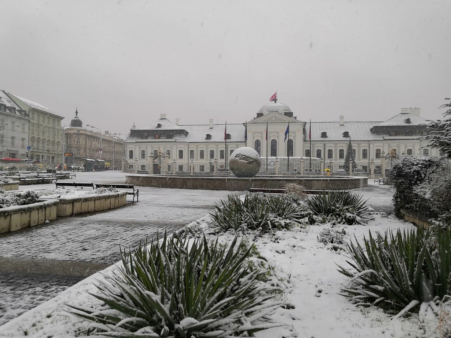 Prezidentský palác pod bielou