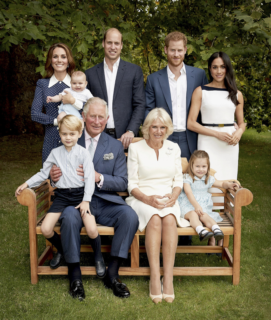 Fotka členov kráľovskej rodiny
