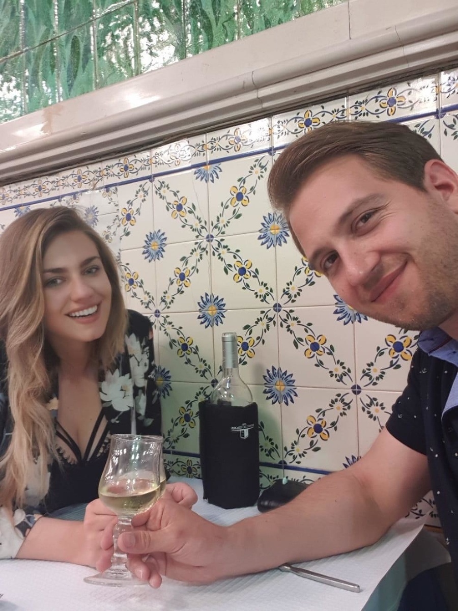 Samo Tomeček s priateľkou Sophie