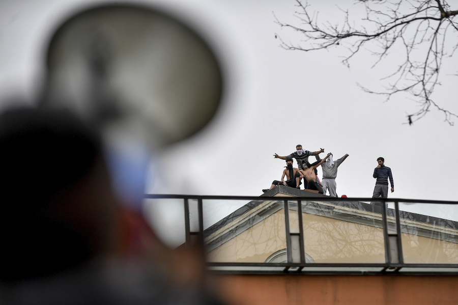 Pohľad na protestujúcich trestancov