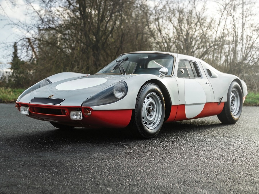 Porsche 904.