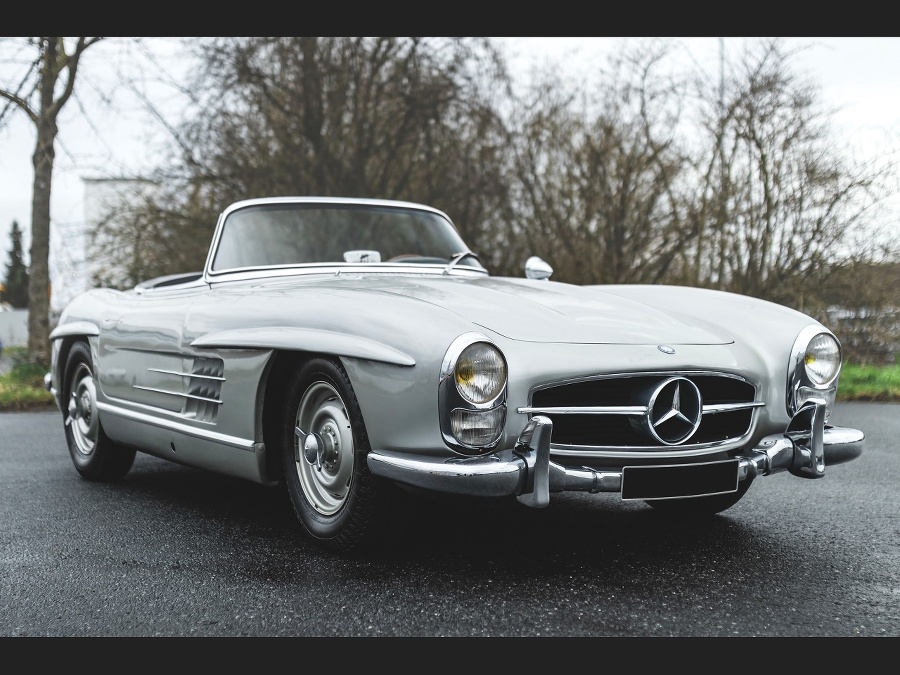 Mercedes-Benz 300SL Roadster.