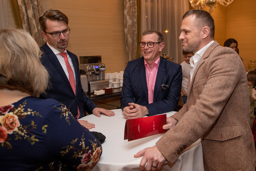 Šéf Jojky Grega v rozhovore s Voštinárom a Gáboríkom