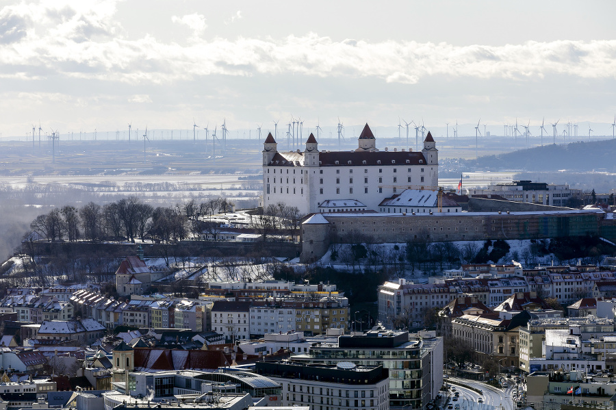 Bratislavský hrad a v