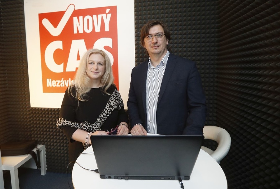 Roman Berkes a Anetta Pucheggerová počas online rozhovoru.