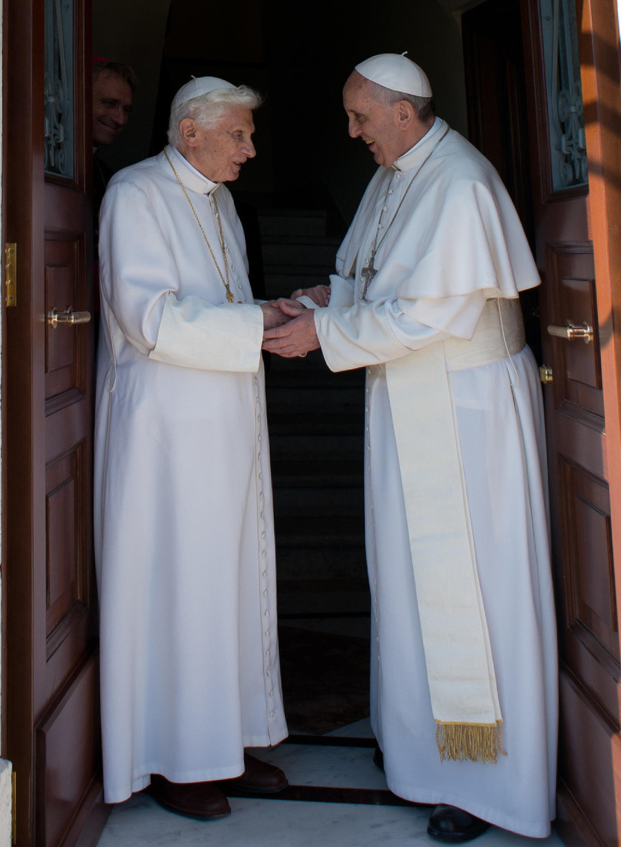 Benedikta XVI. privítal späť