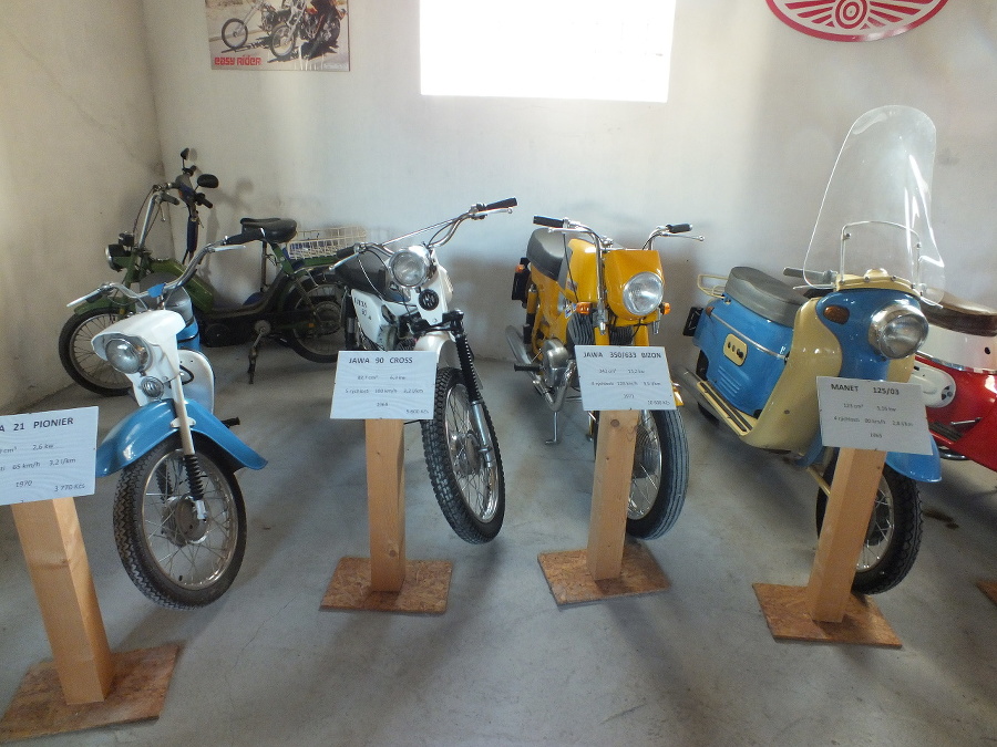 Moped Pionier: 3770 Kčs