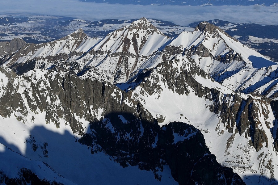 Pohľad z Lomnického štítu na Belianske Tatry vo Vysokých Tatrách.