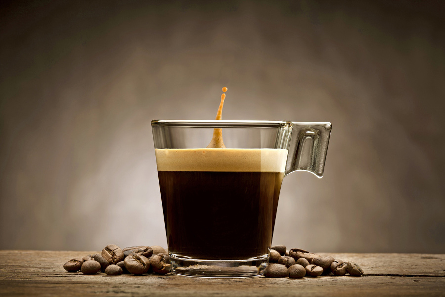 Nielen kofeín: Mletá káva