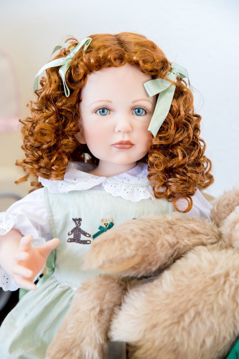 Rakúsko: Zberateľská bábika, certifikovaná