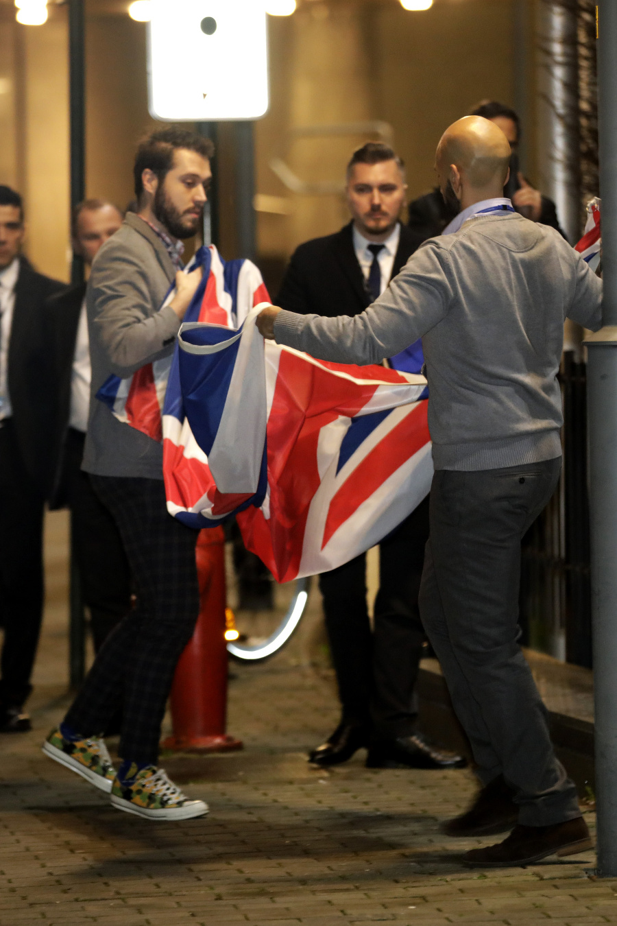 Posledné momenty britskej vlajky