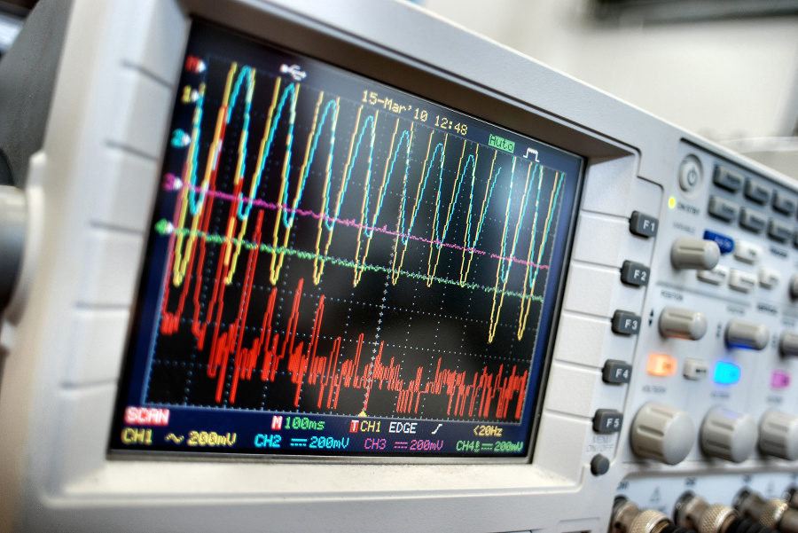 Monitoring vibration on oscilloscope