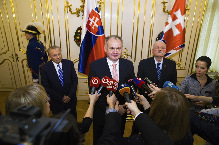 TRAJA PREZIDENTI: Vzťahy so Schusterom aj s Gašparovičom si pochvaľuje. 
