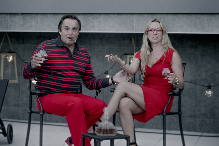 Diana Mórová a Jozef Vajda vo filme Sviňa