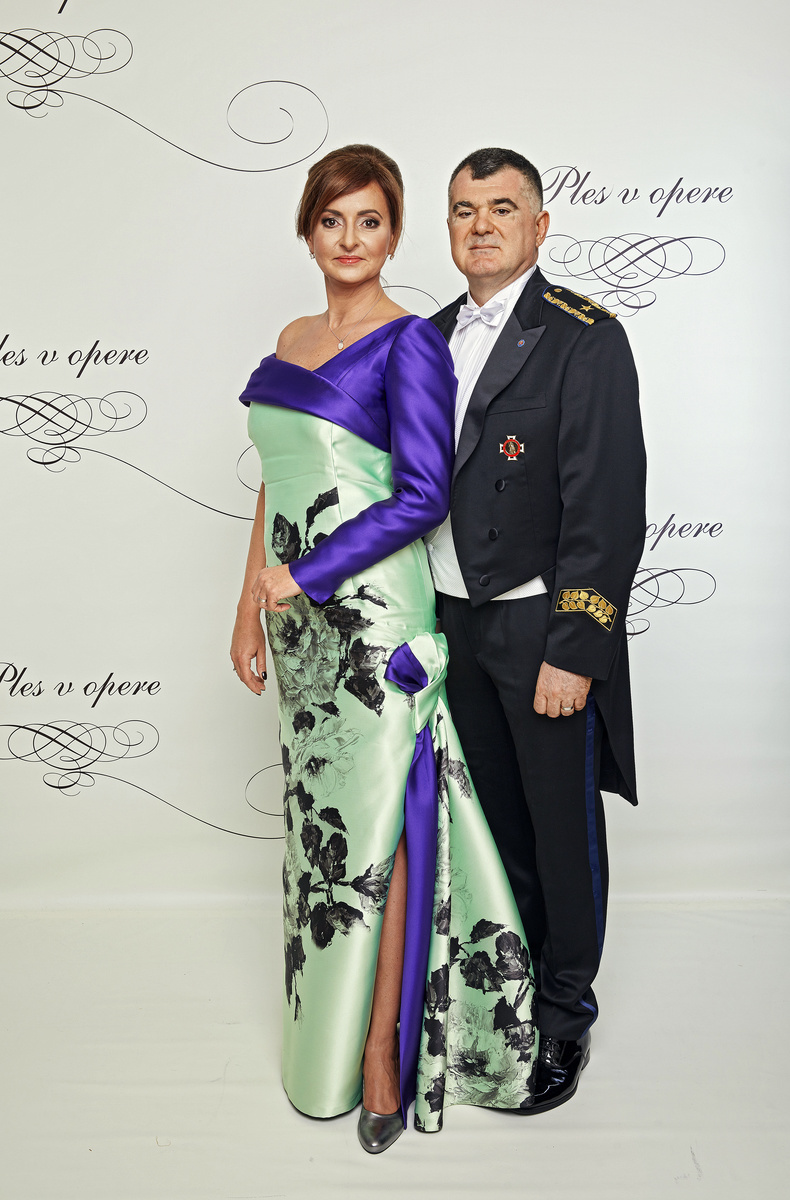 Danica Nejedlá s manželom Alexandrom na Plese v opere v roku 2019.