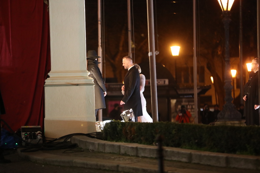 Ples v opere 2020: Príchod Gáboríka s manželkou.