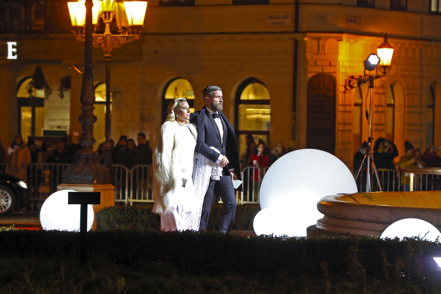 Ples v opere 2020: Dominika Cibulková s manželom Michalom